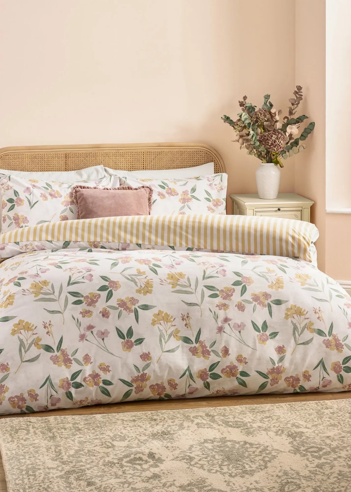 Betsie Single Reversible Duvet Set - Yellow product
