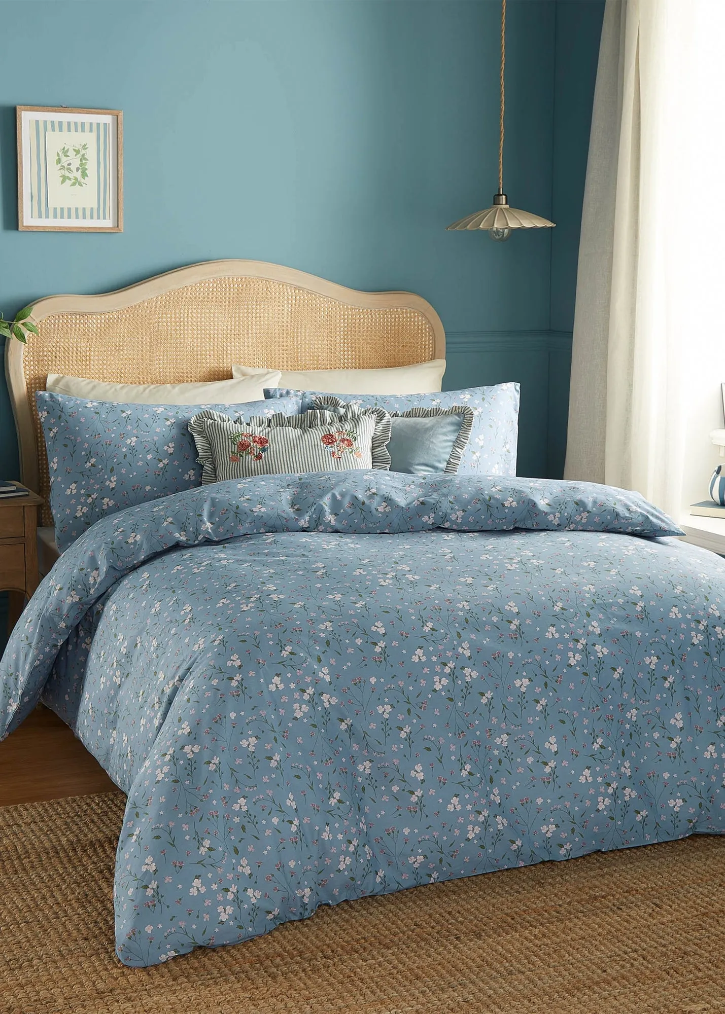 Bronte Double Floral Duvet Cover Set - Floral Pattern, Cotton product