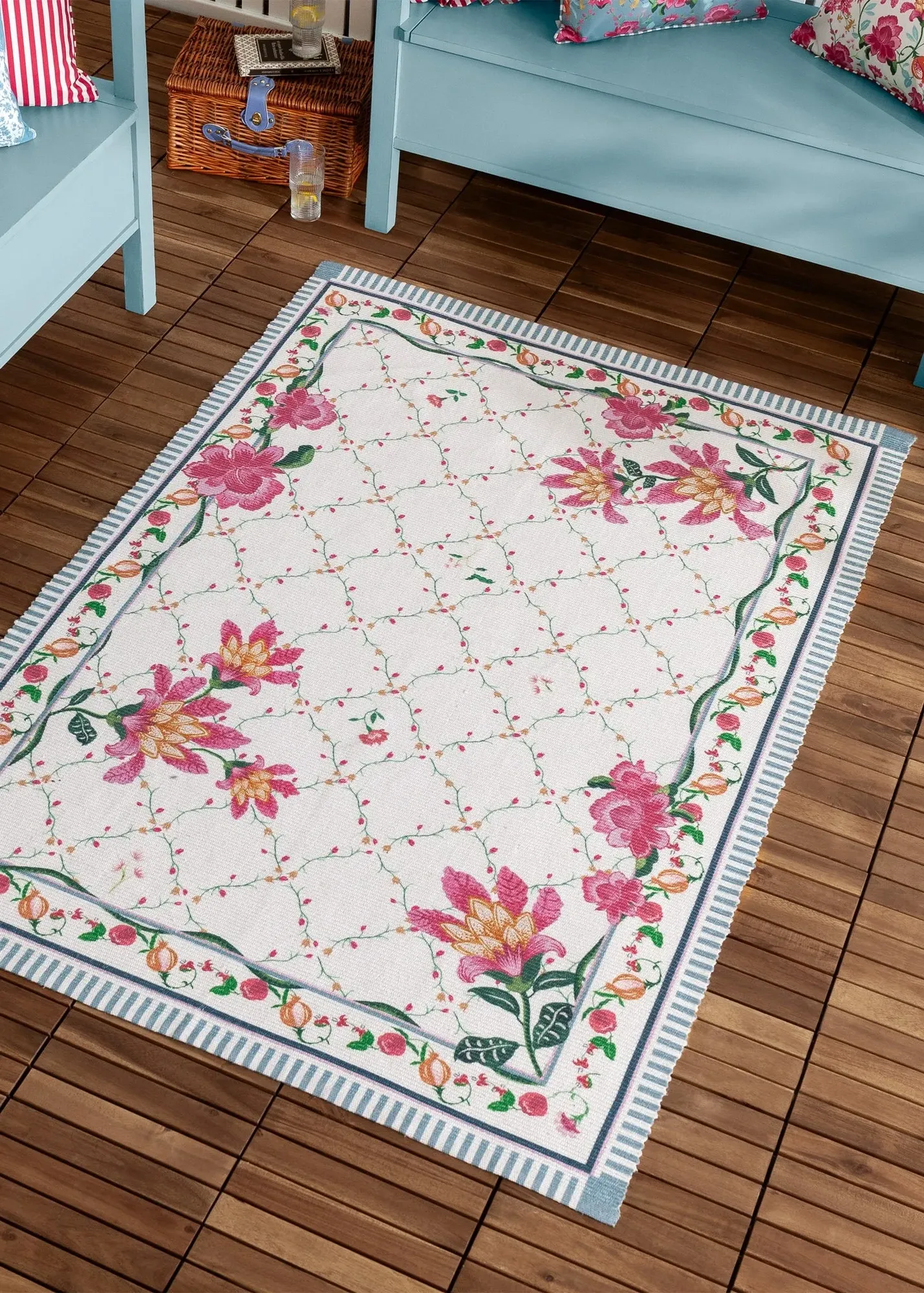 Claudia Floral Printed Indoor/Outdoor Rug - Red, Polyester product
