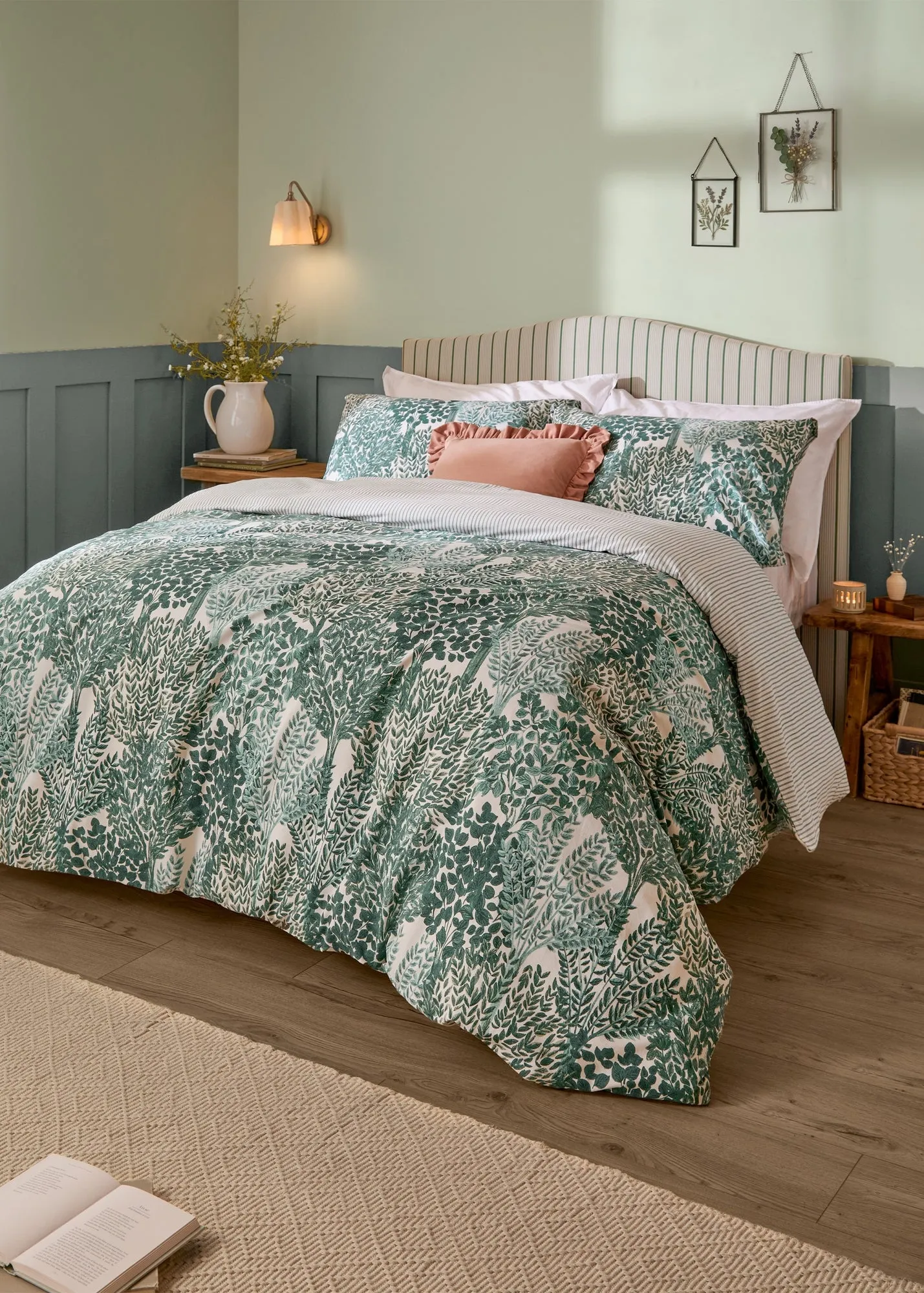 Topiary Single Reversible Duvet Cover Set - Green, Cotton product