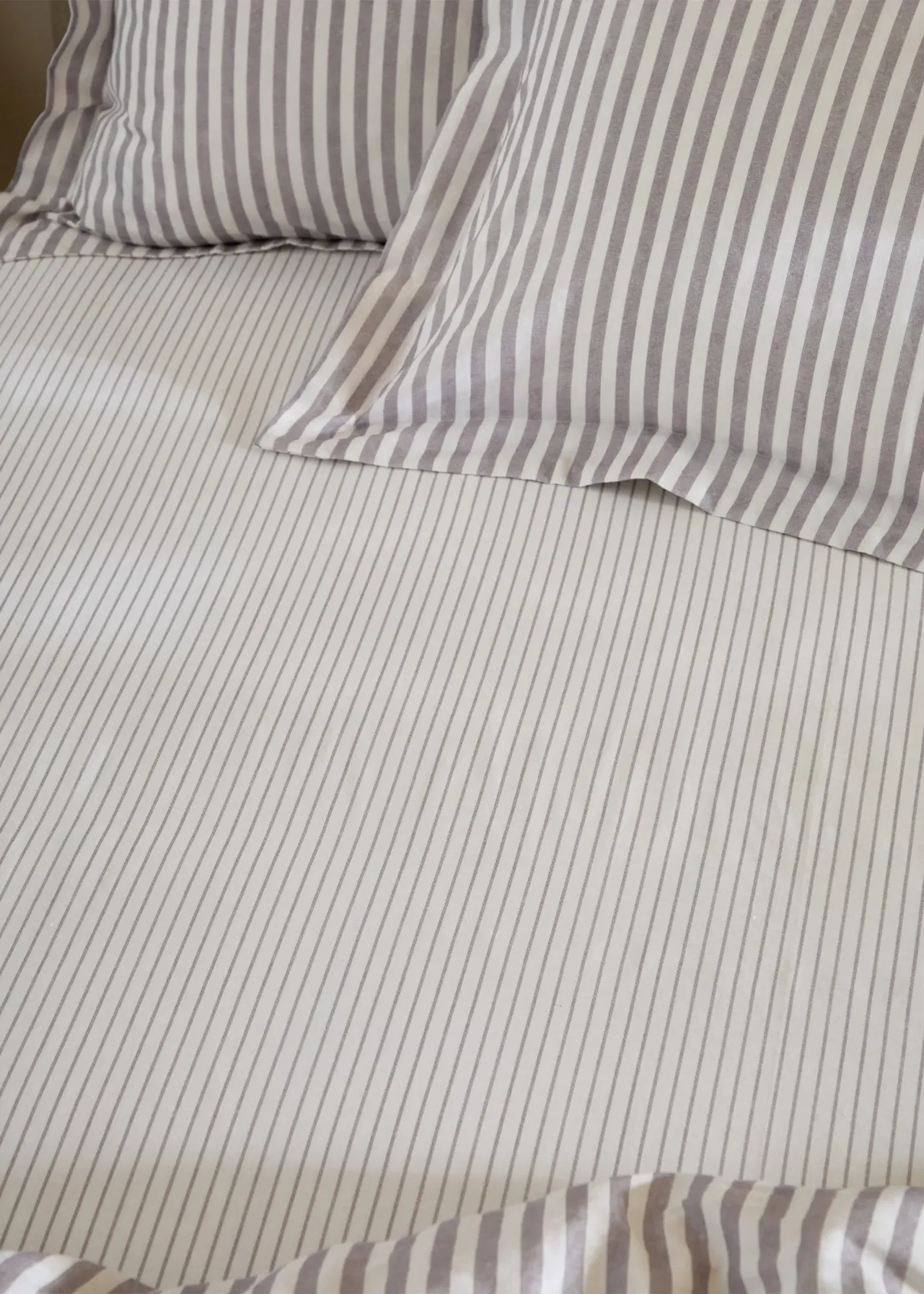 Hebden Narrow Stripe Single Fitted Sheet - Purple, Cotton product