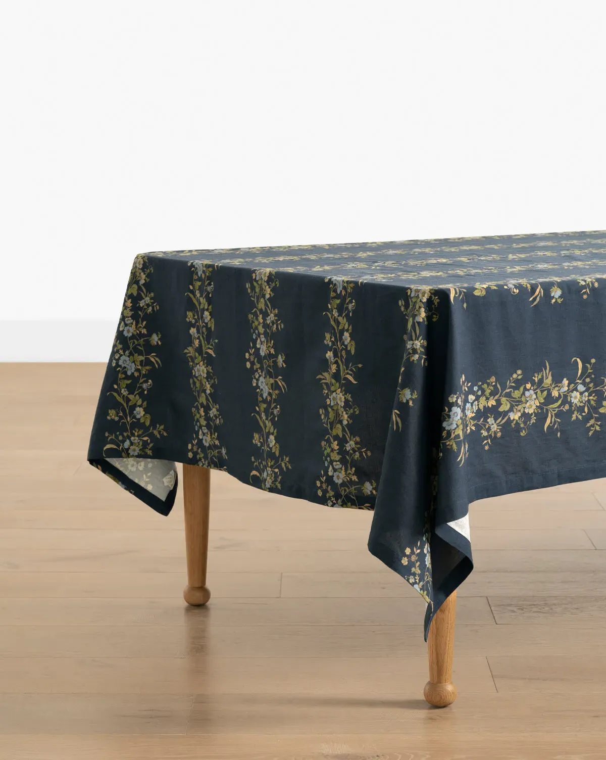 Wyeth Tablecloth - Navy product