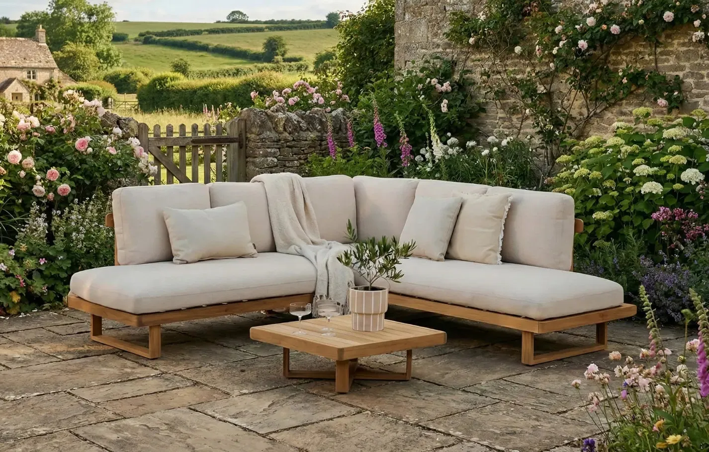 Malai 5-Seater Corner Garden Sofa Set - Beige, Iroko Wood product