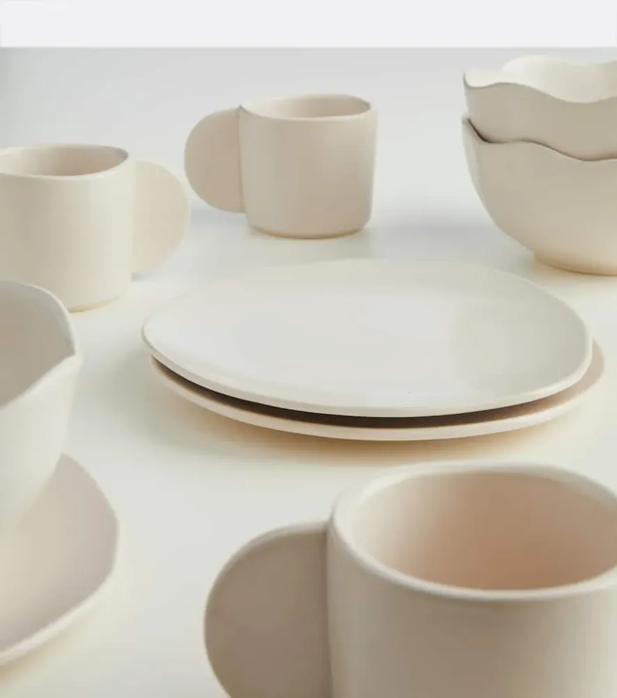 Native Set of 4 Stoneware Cups, Bowls, and Plates - White