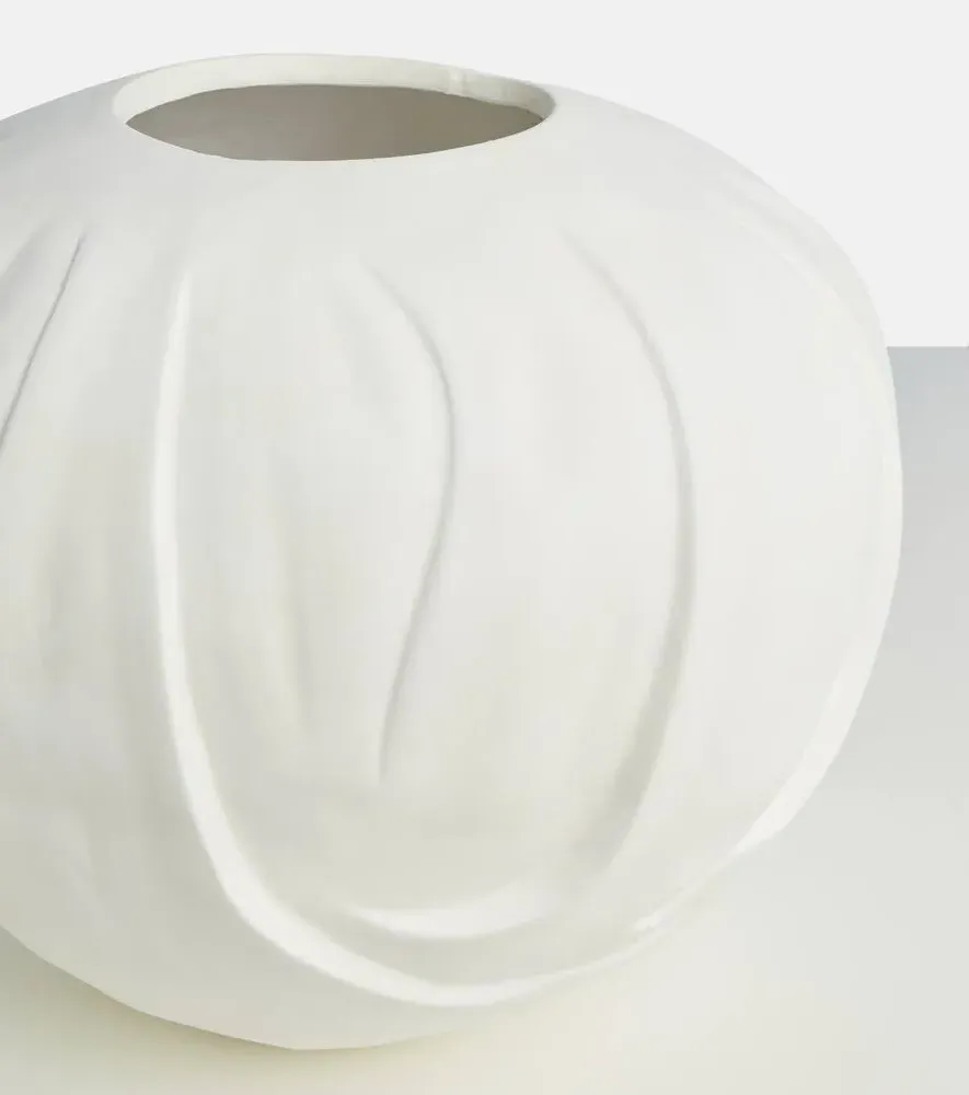 Orimono Big Vase - White, Concrete