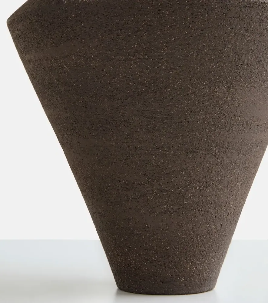 Jana Ceramic Vase by Antonio Forteleoni - Black