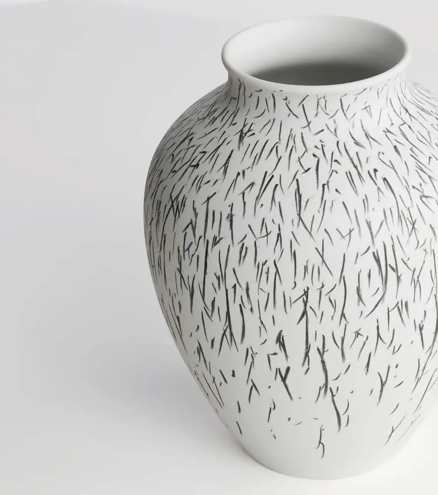 Post Scriptum Curved Vase by Formafantasma - Black, Porcelain