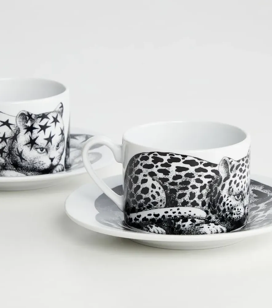 High Fidelity Set of 6 Porcelain Teacup and Saucer Set - Black