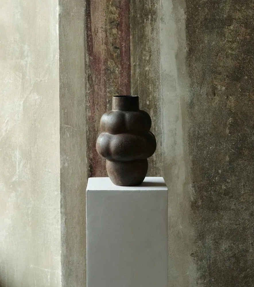 Balloon Object 005 Cast Iron Vase - Brown