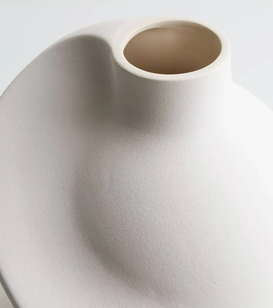 Pirout Ceramic Vase - White