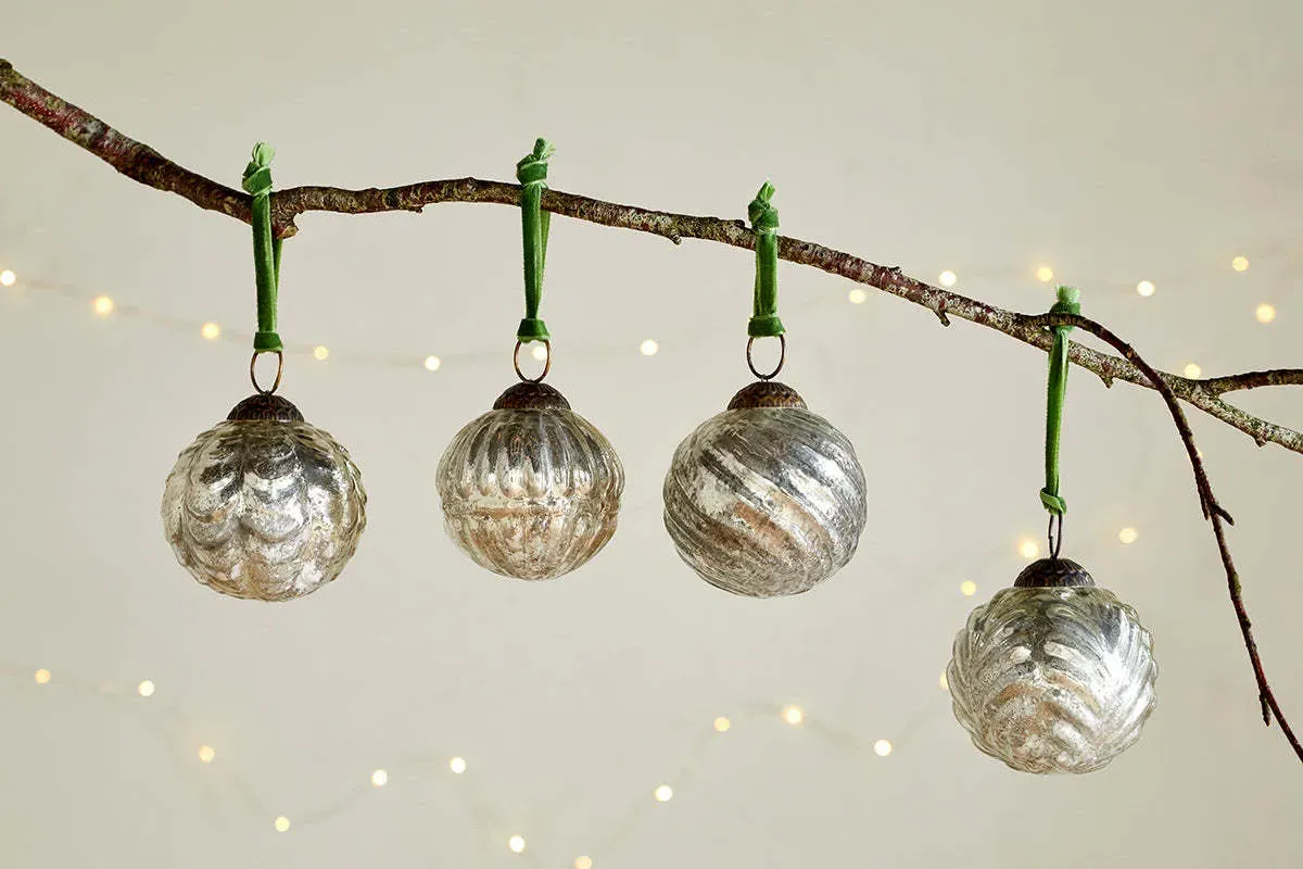 Adoya Set of 4 Christmas Baubles - Aged Nickel product