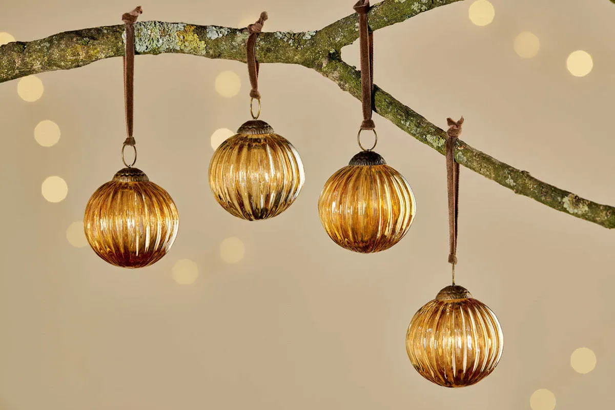 Betini Set of 4 Christmas Baubles - Gold product