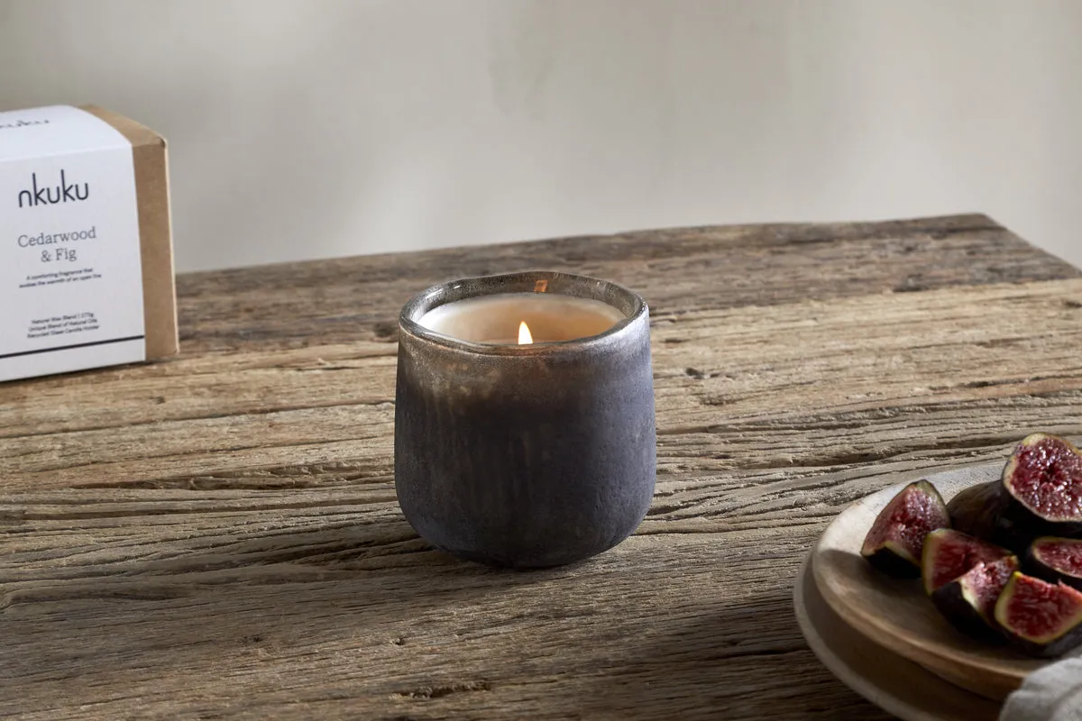 Cedarwood & Fig 1 Wick Scented Candle - Frosted Black image