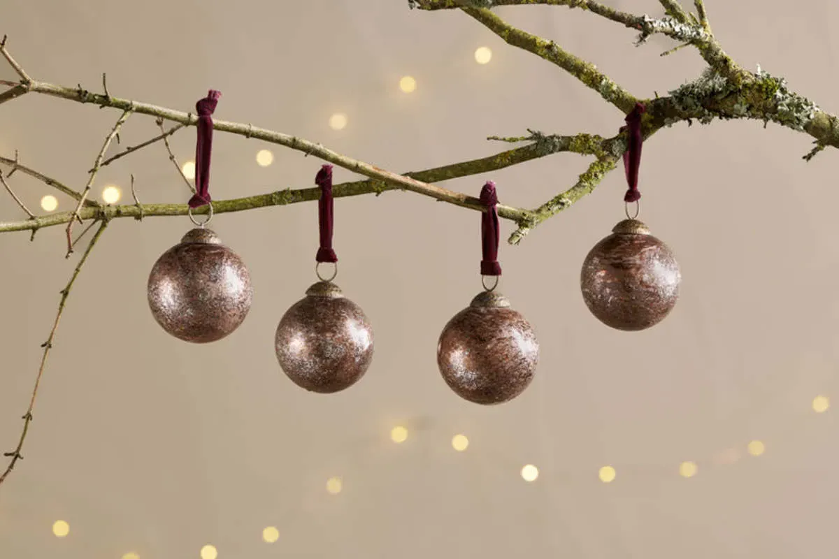 Darya Set of 4 Christmas Baubles - Antique Burgundy, Recycled Glass product
