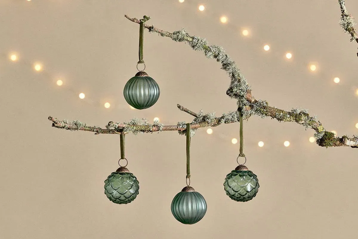 Hara Set Of 4 Christmas Baubles - Green, Glass product