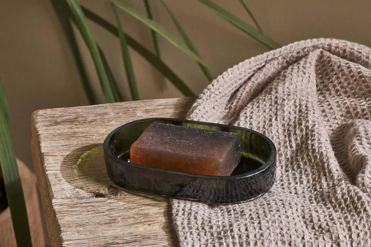 Ilcoso Recycled Hammered Glass Soap Dish - Green image