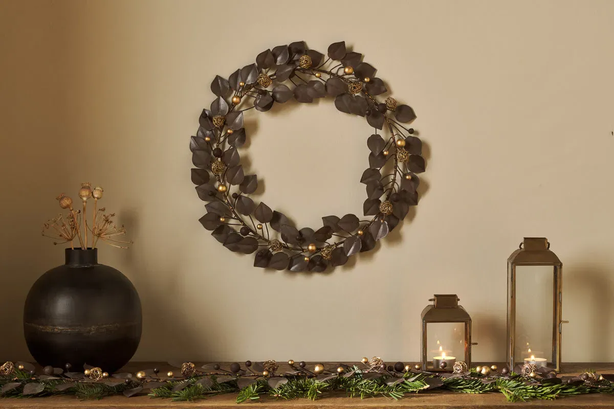Ishana Christmas Wreath - Antique Brass