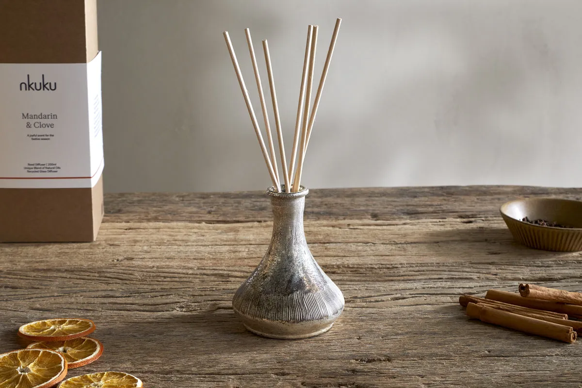 Mandarin & Clove Reed Diffuser - Antique Gold image