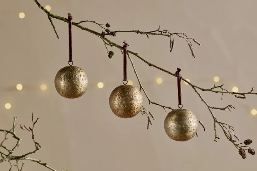 Manya Round Baubles Set of 3 - Brass