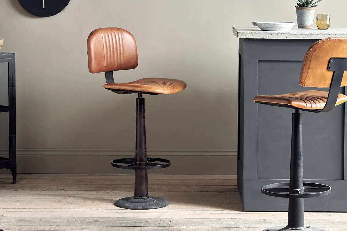 Narwana Bar Chair with Footrest - Aged Tan, Leather