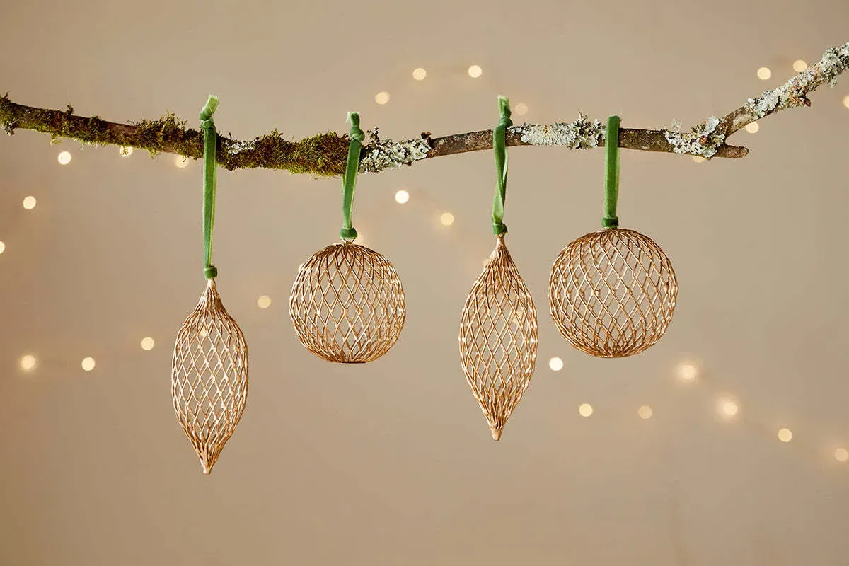 Nirav Wire Baubles Set of 4 - Brass product