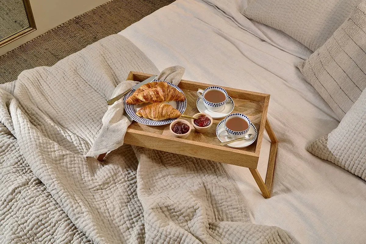 Pawi Breakfast Tray with Legs - Natural, Mango Wood