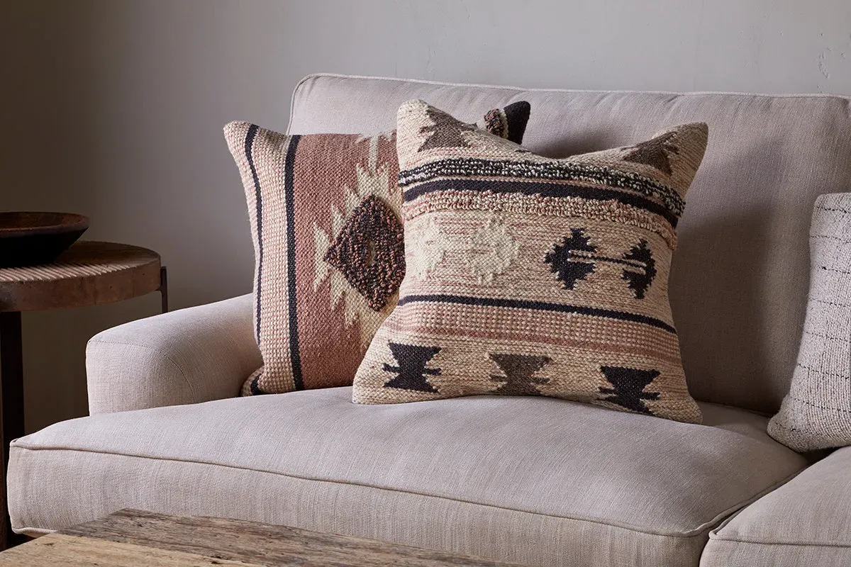 Tussi Ami Cushion Cover - Dusty Pink image