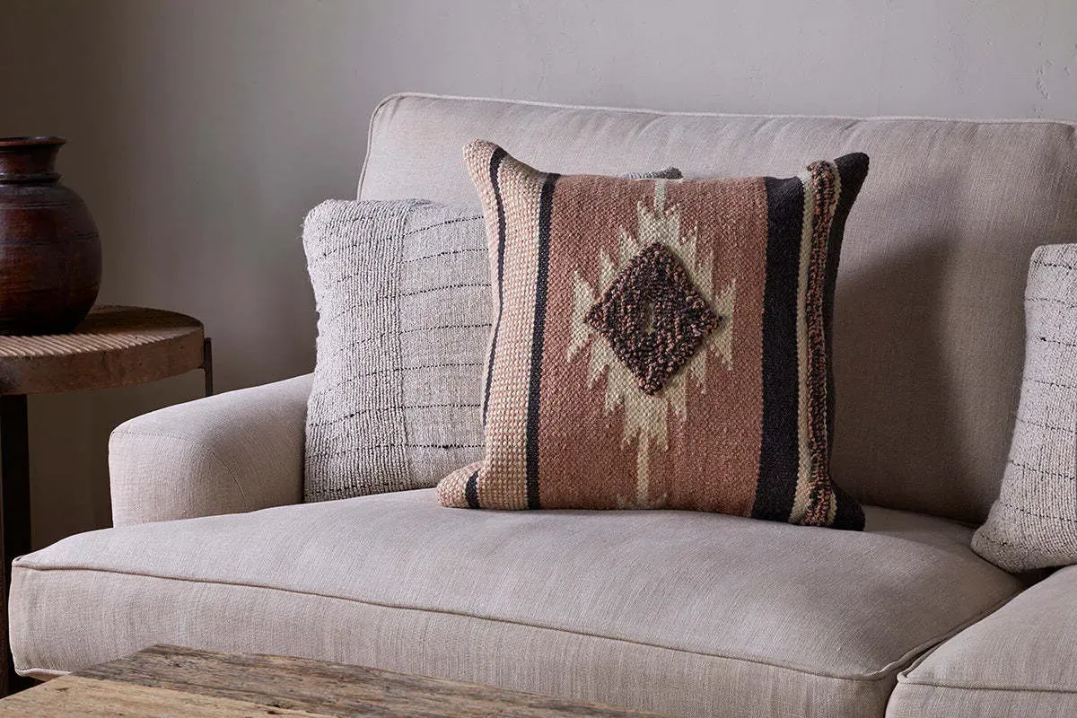 Tussi Mara Cushion Cover - Dusty Pink, Wool product