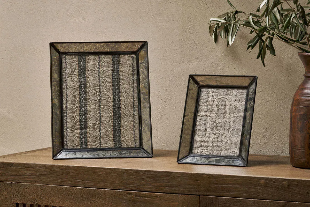 Yash Antique Glass & Iron Photo Frame - Antique Black product