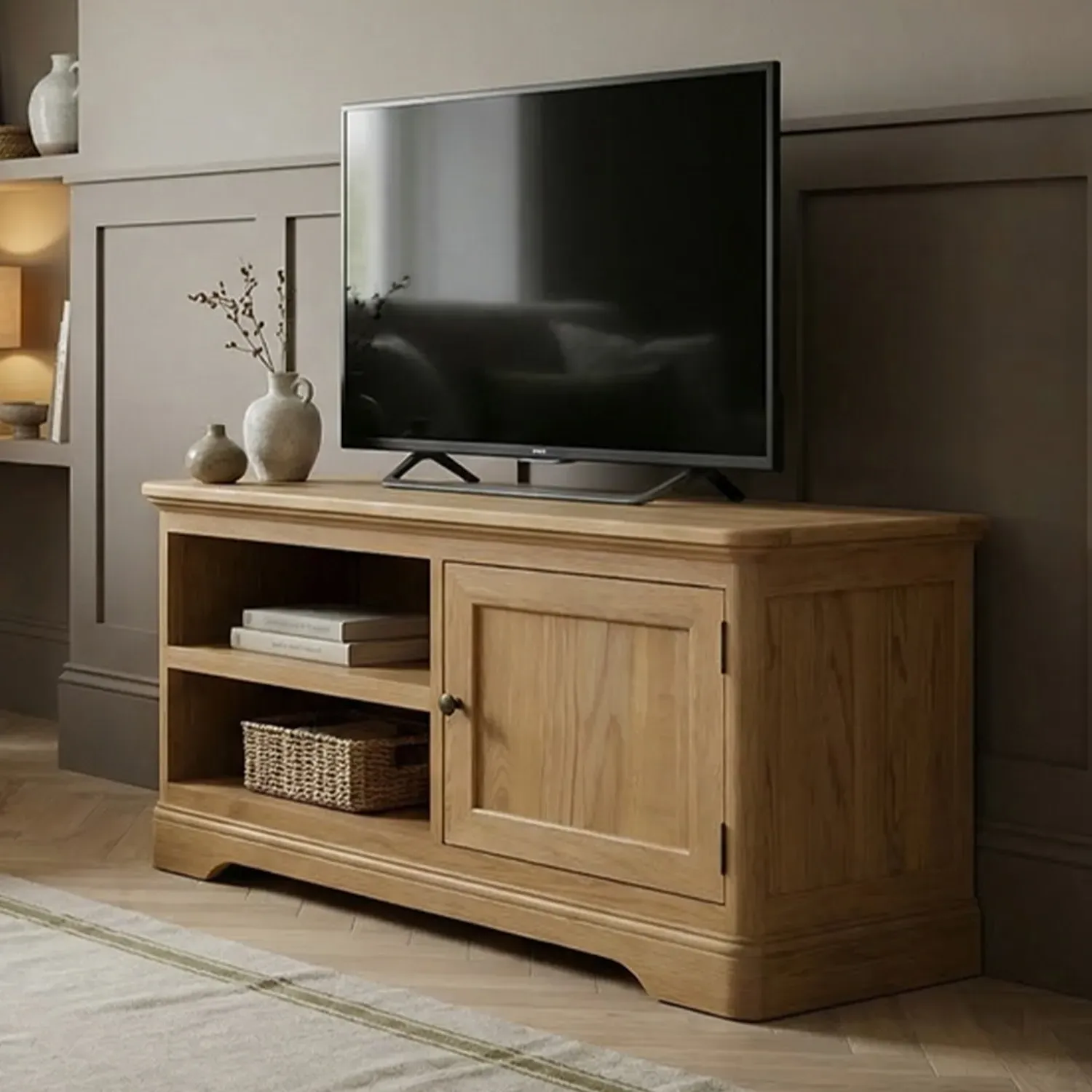 Cambridge Small TV Cabinet - Oak, Solid Oak product