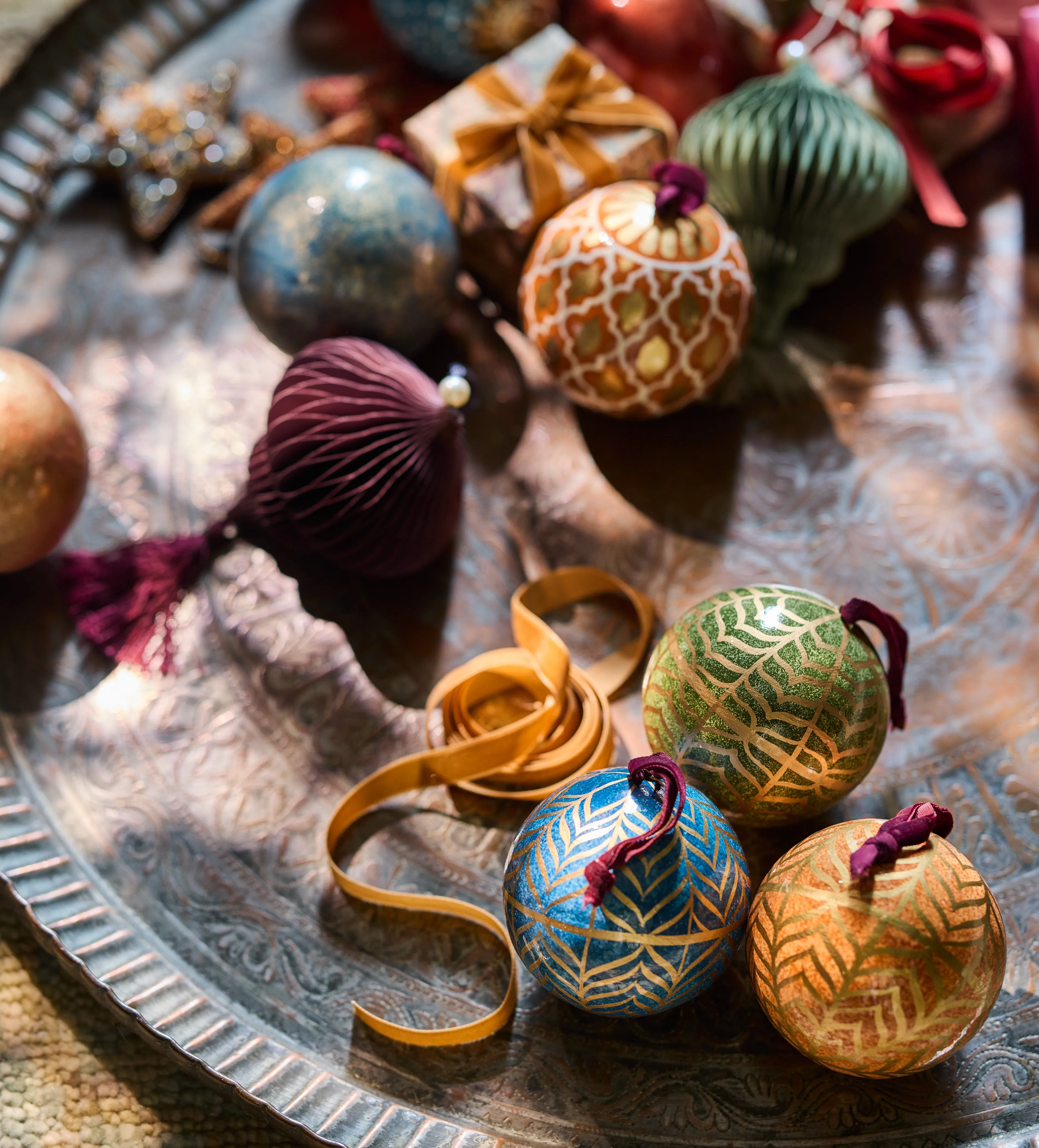 Arco Set of Three Baubles - Multi by OKA