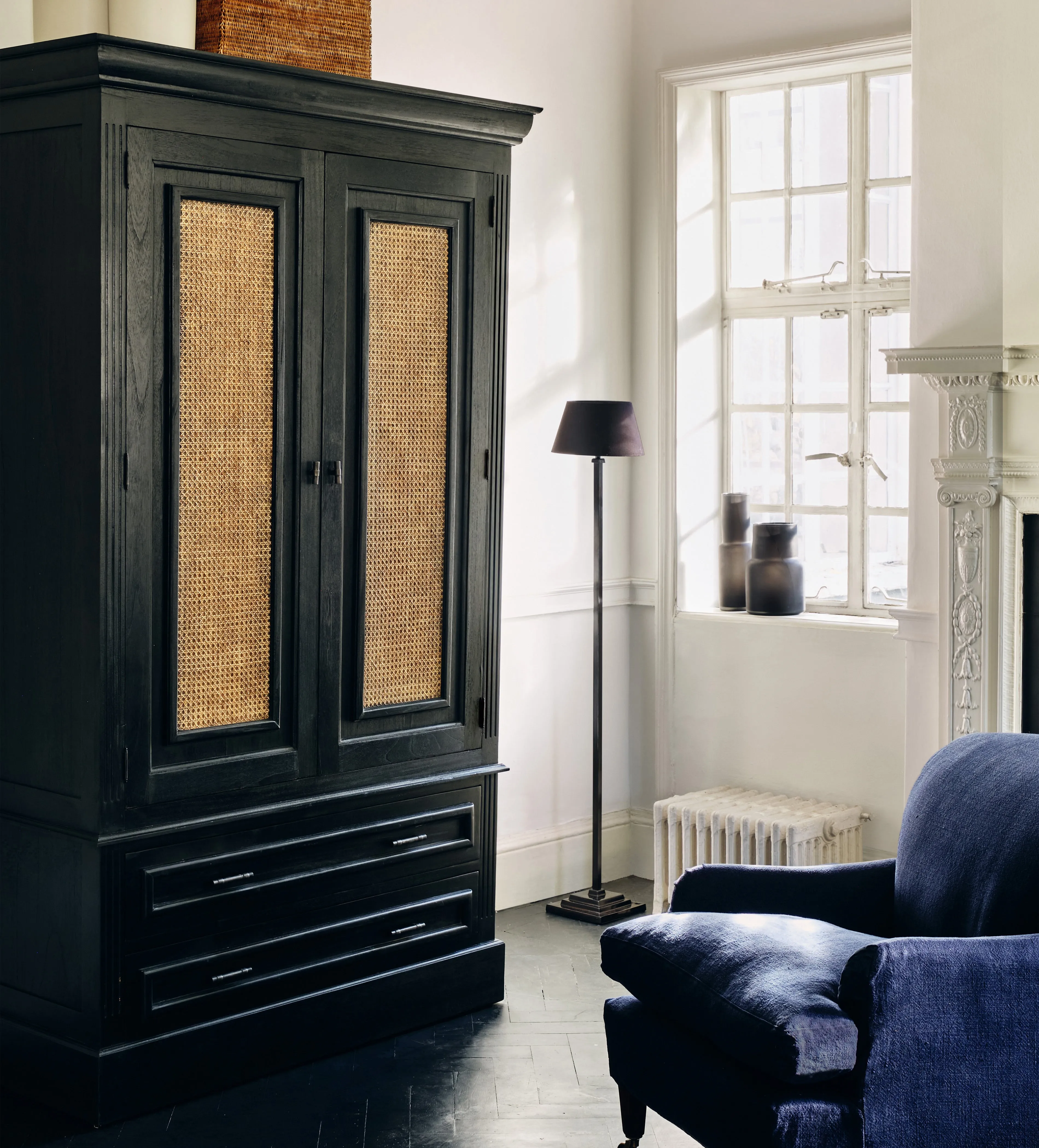Bayuban Wardrobe with Mirror - Ebony product