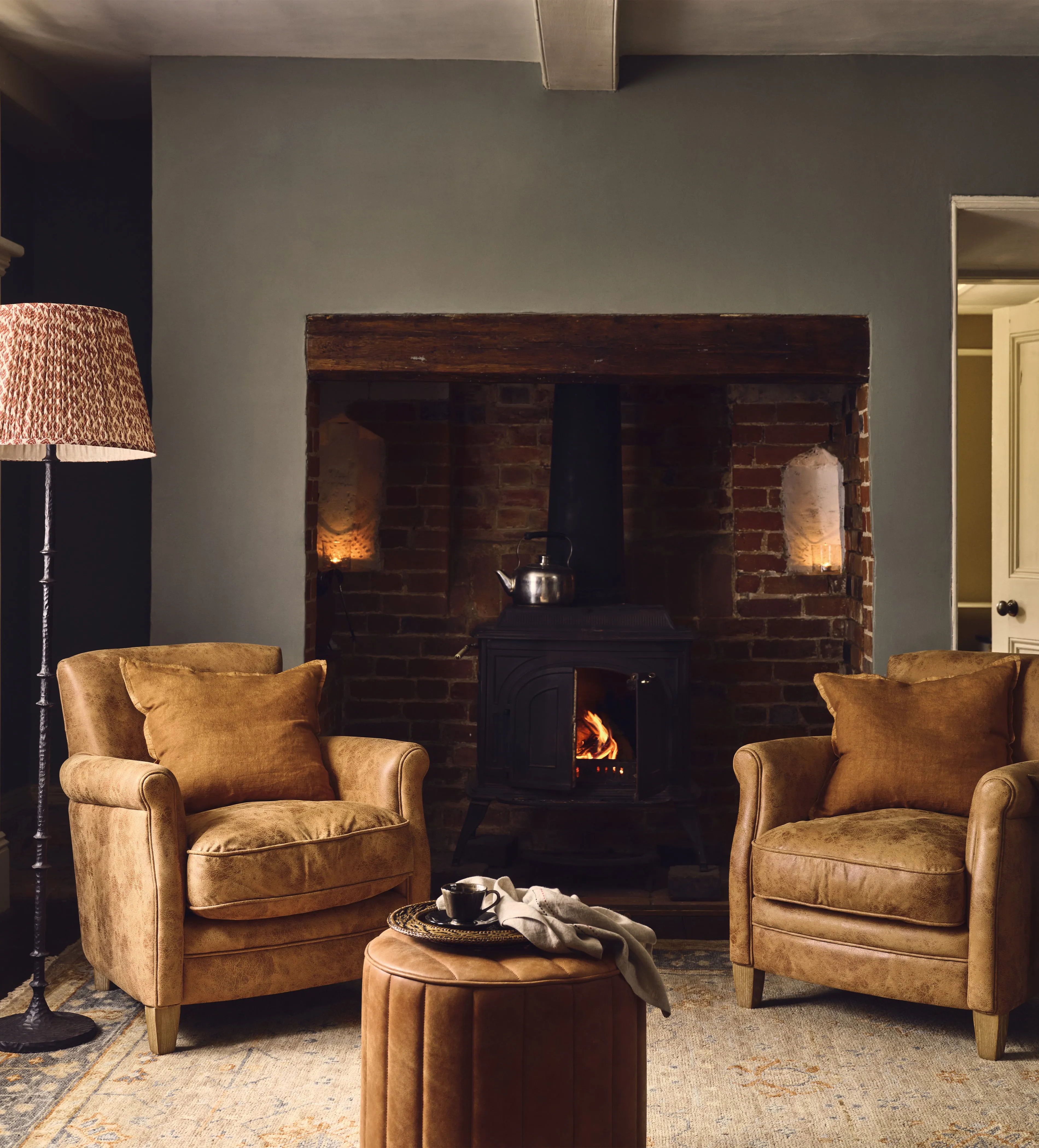 Club Armchair with Studs - Tobacco, Leather product