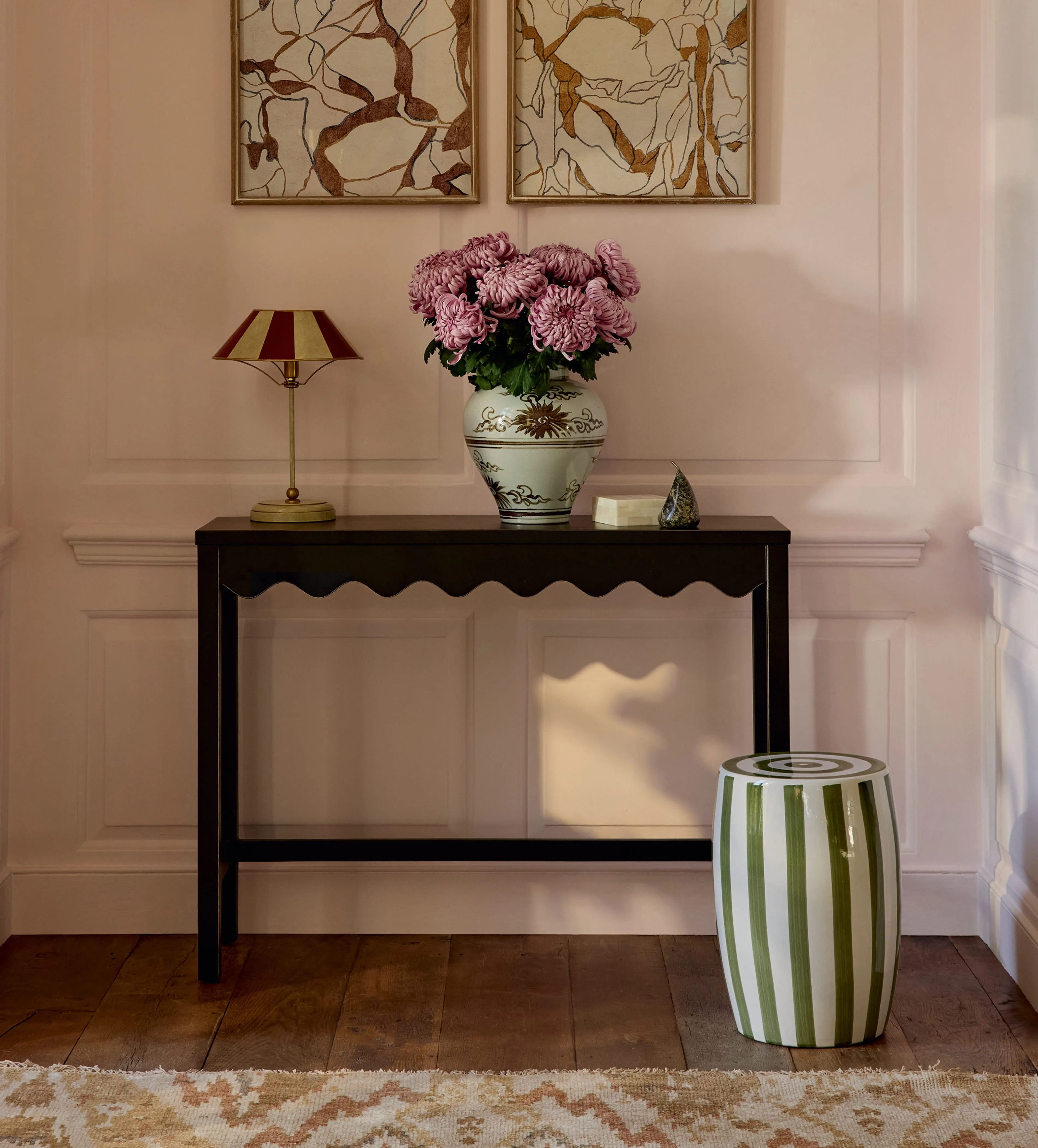 Console Table with Wave Edge - Black, Mango Wood product
