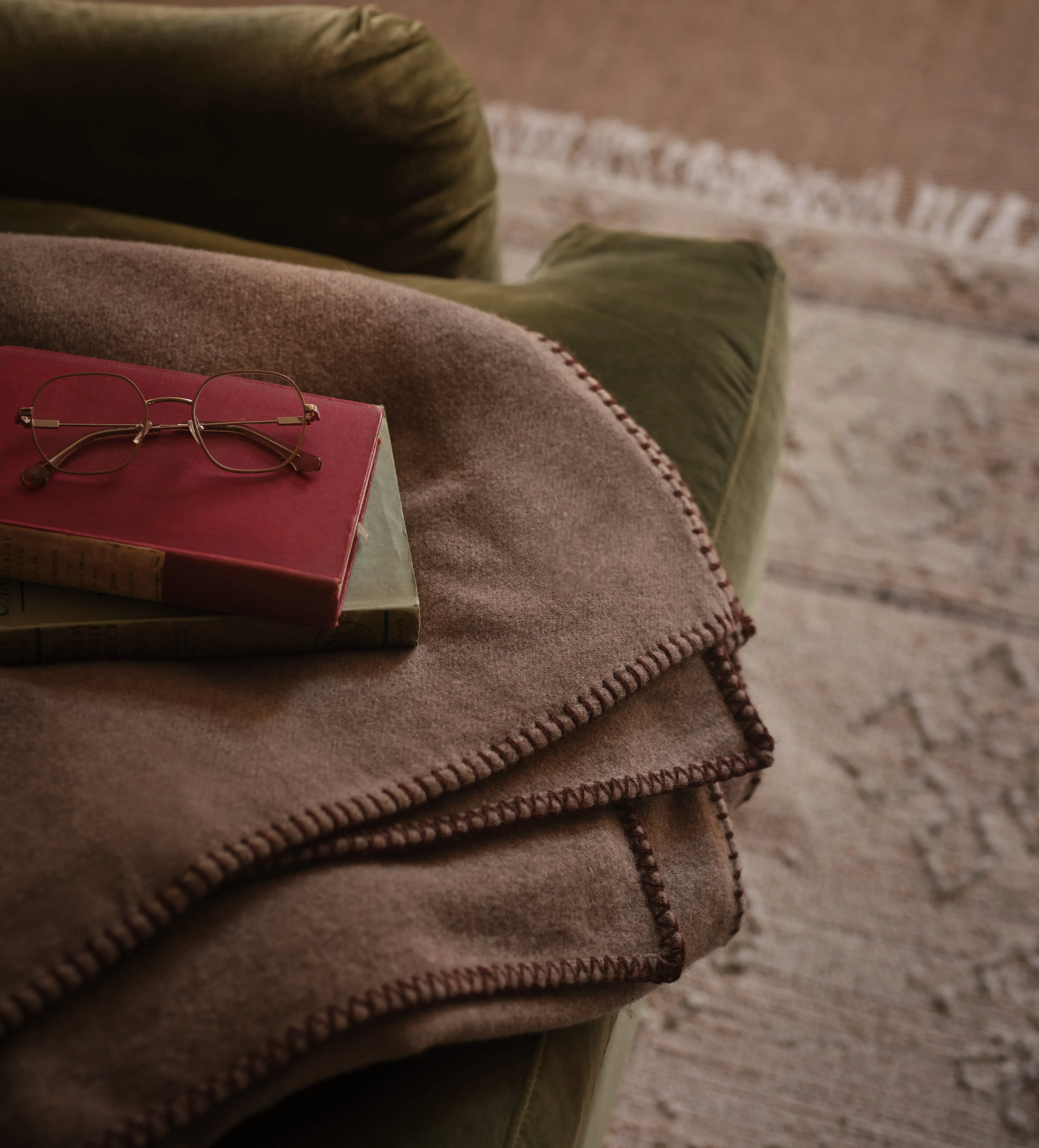 Mireia Throw - Red, Recycled Cashmere product