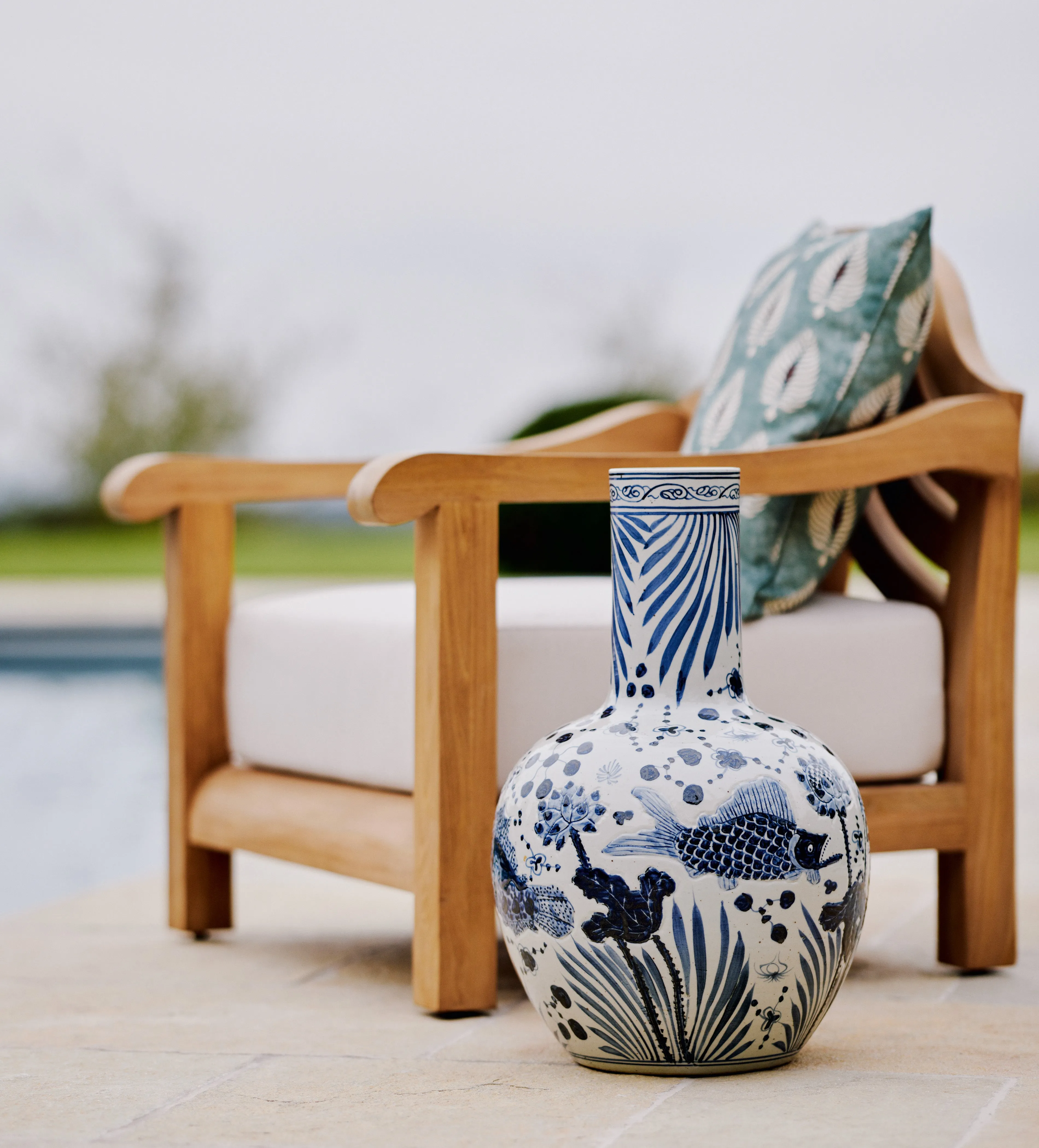 Zhoushan Large Vase - Blue/White, Ceramic product