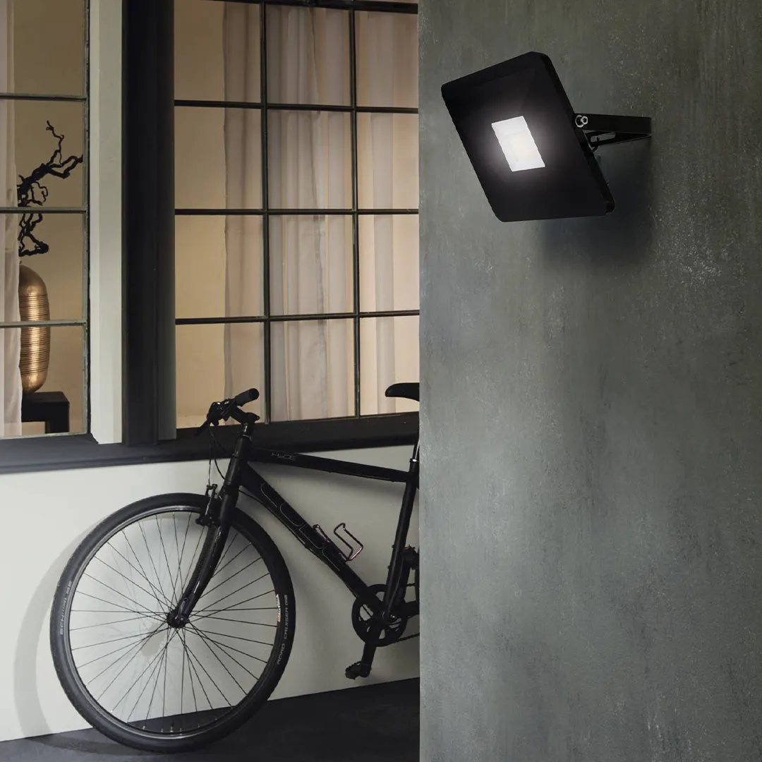 Faedo 3 50W LED Floodlight IP65 - Black product