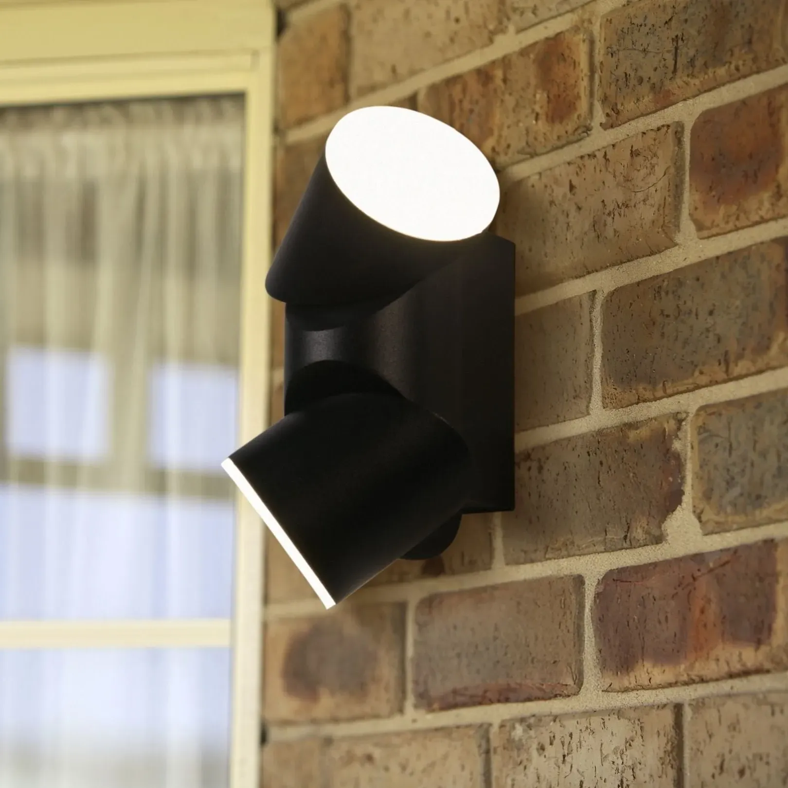 Soho Outdoor Wall Light Rotatable LED - Black, Metal product