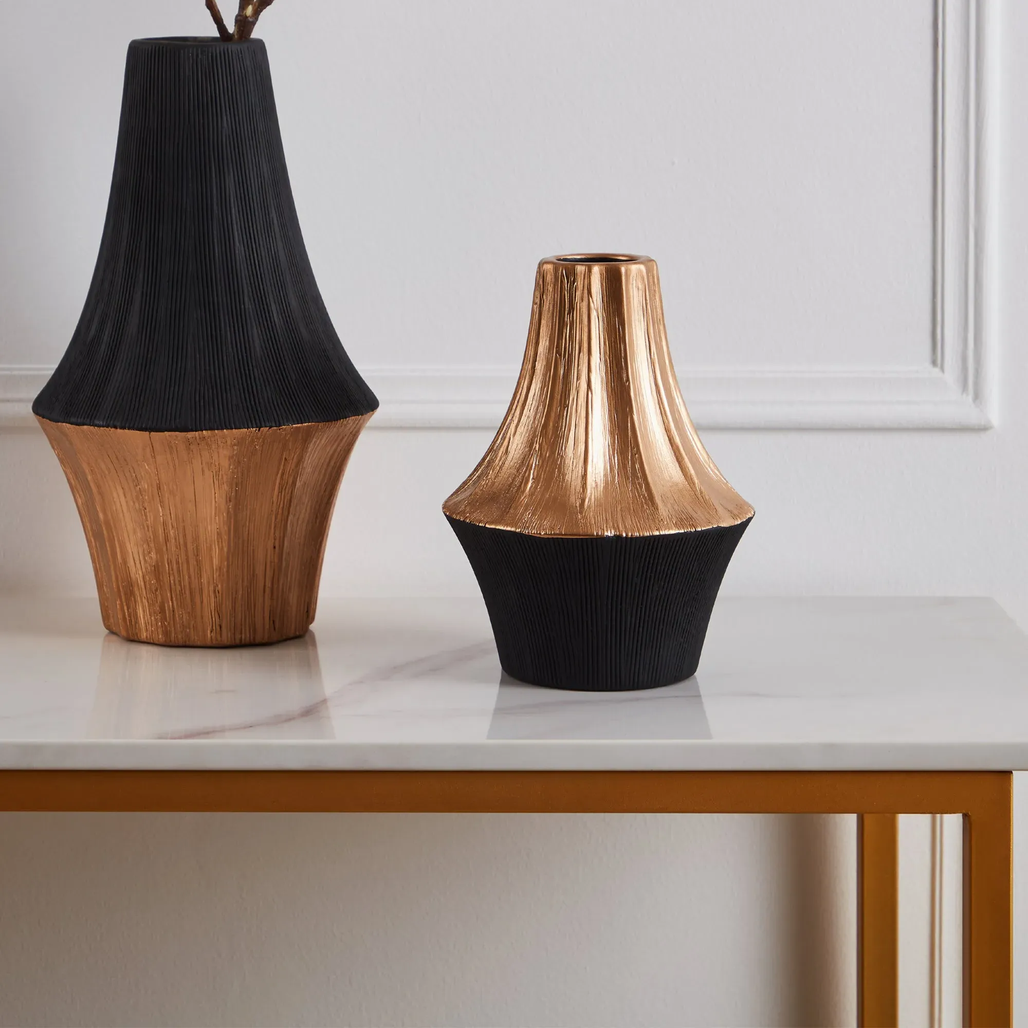 Sual Small Vase - Black, Bronze product