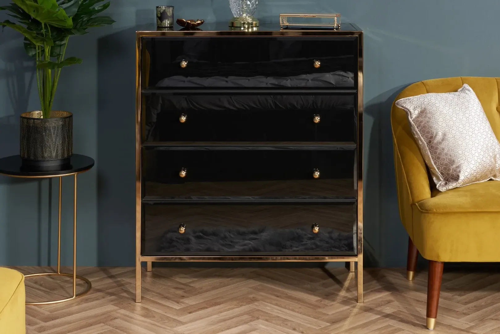 4-Drawer Chest with Bevelled Glass - Black, Glass image