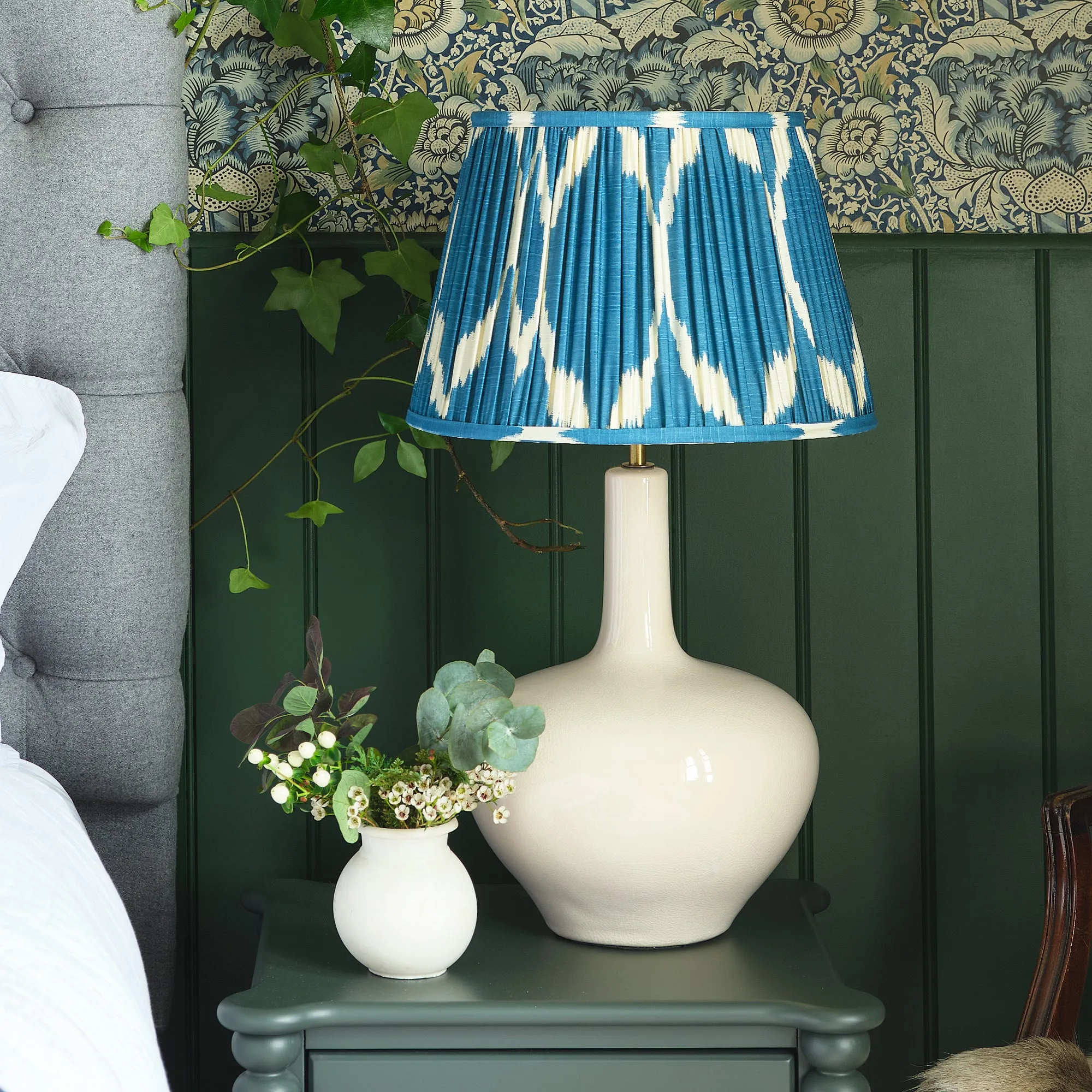 Carlo Table Lamp - Cream, Ceramic product
