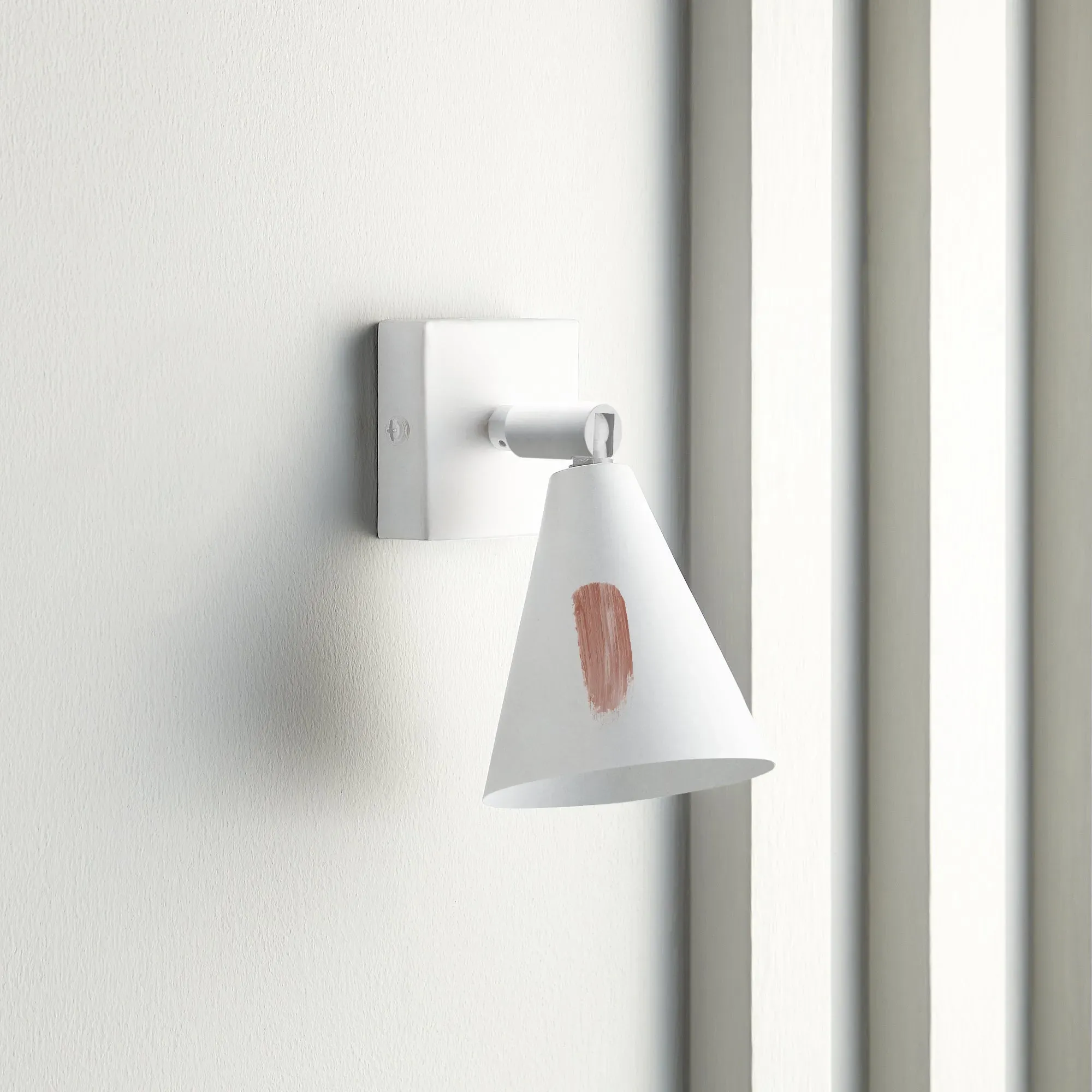 Crick Single Spotlight - Paintable product