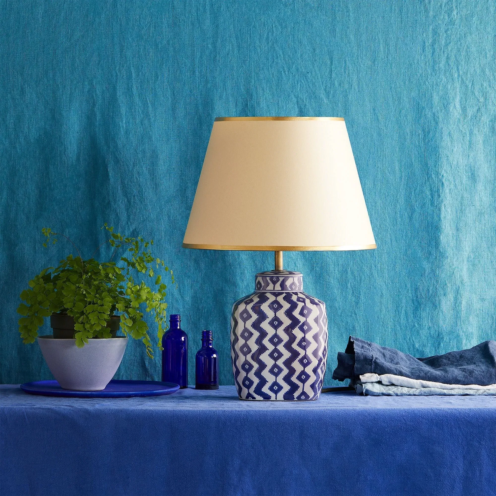 Gingembre Small Table Lamp - Blue, Ceramic by Pooky