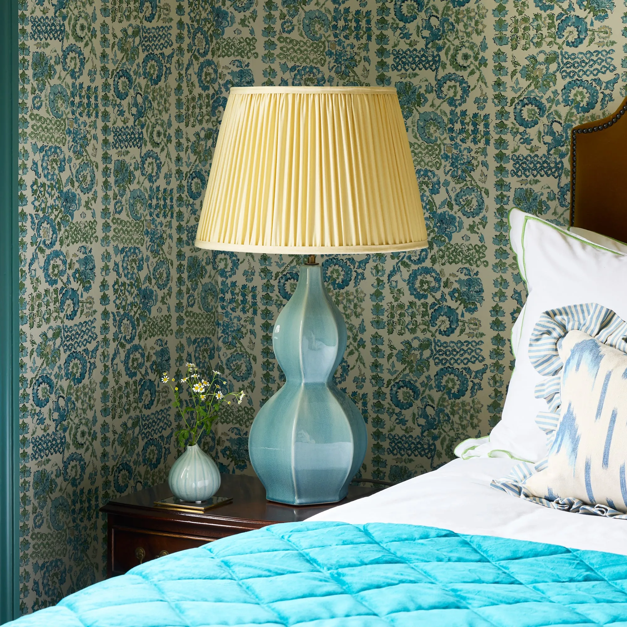 Gourdon Table Lamp - Green, Ceramic product