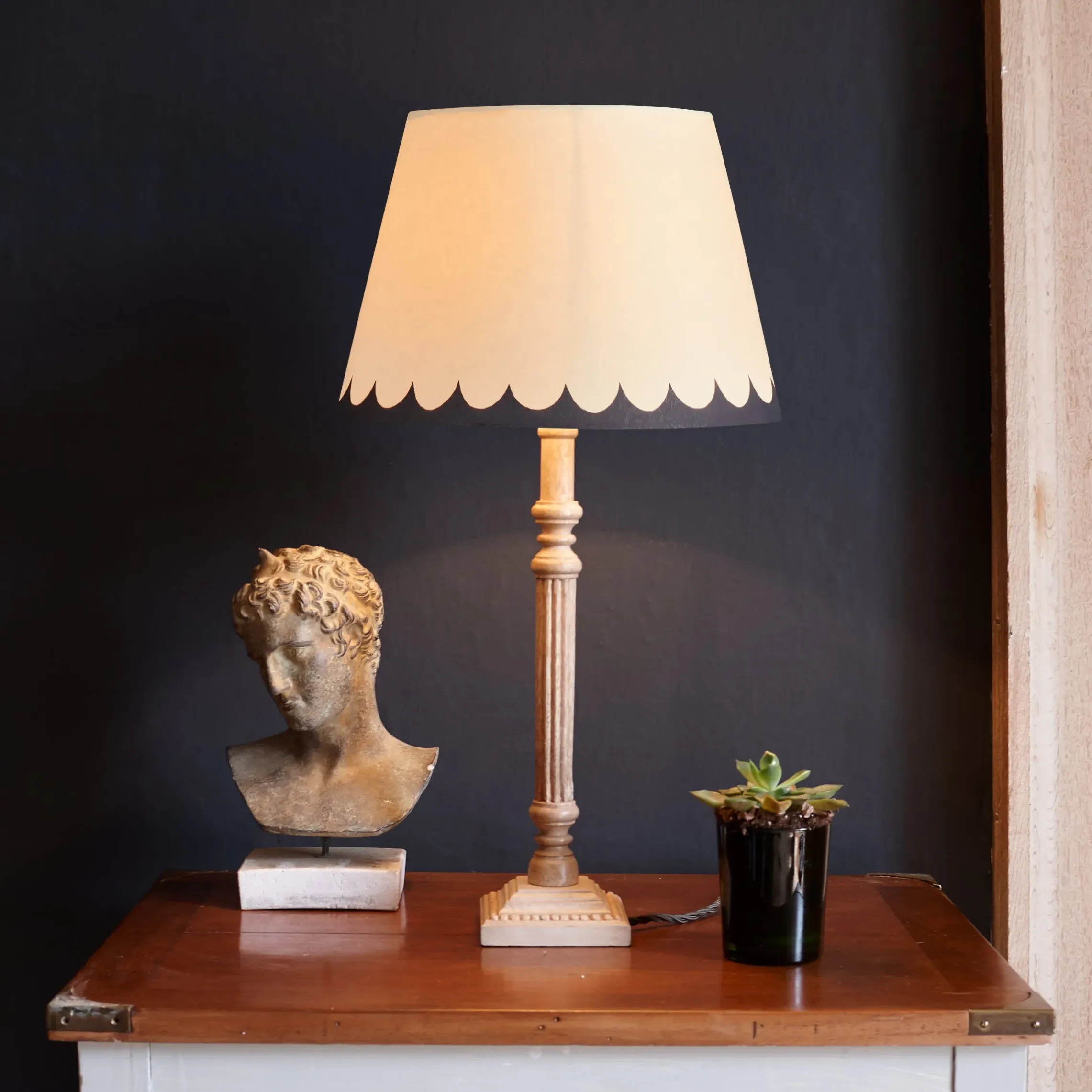 Hera Table Lamp - Natural product