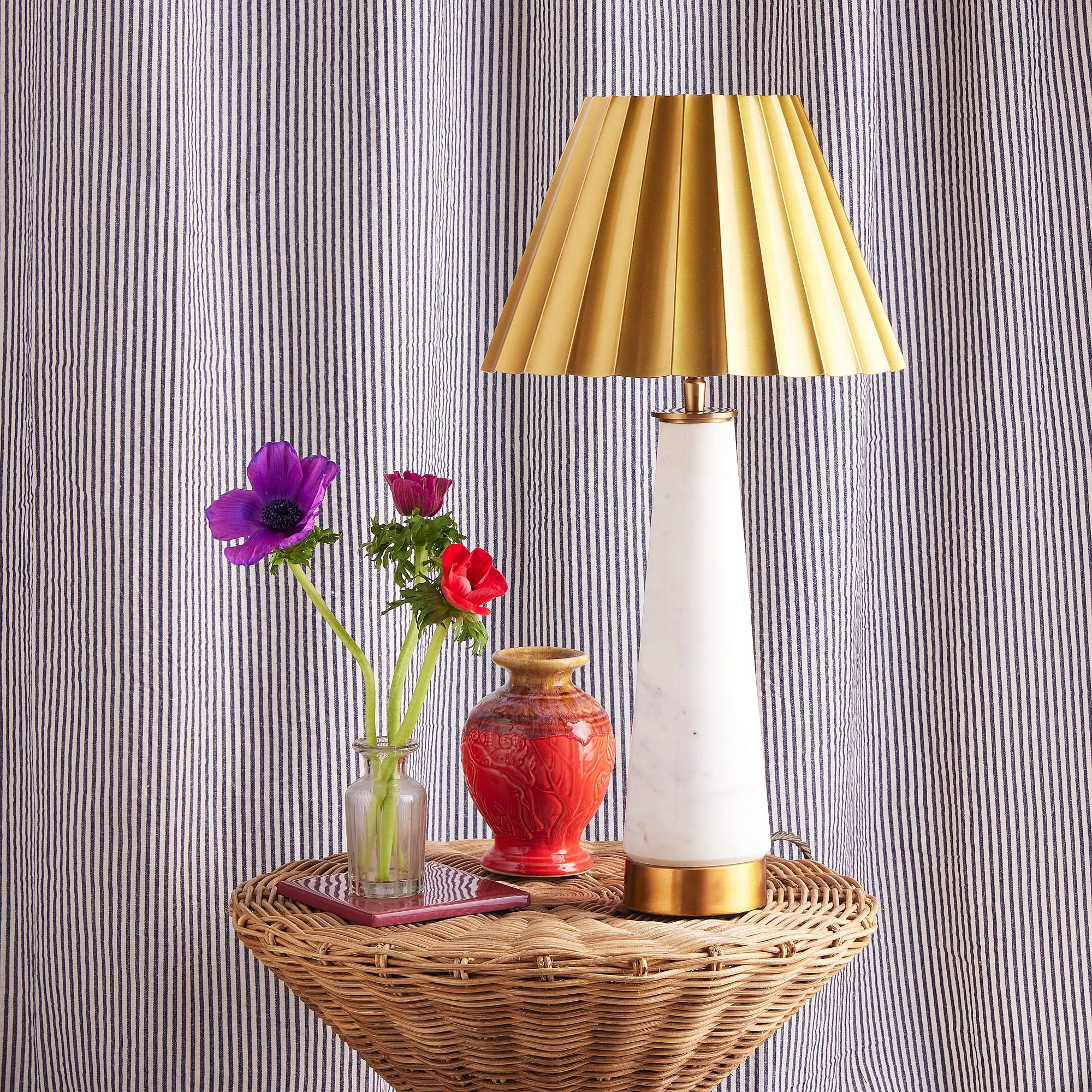 Sphynx Table Lamp - White, Marble product