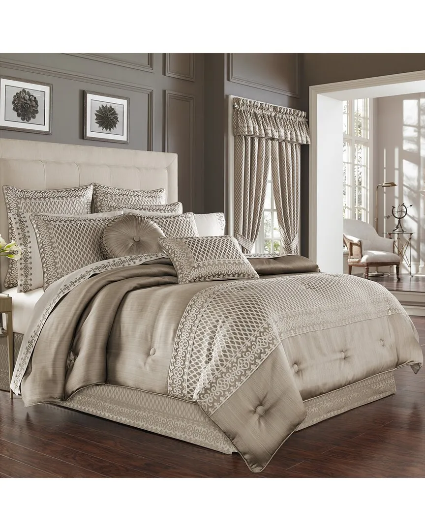 Beaumont Comforter Set - Champagne image