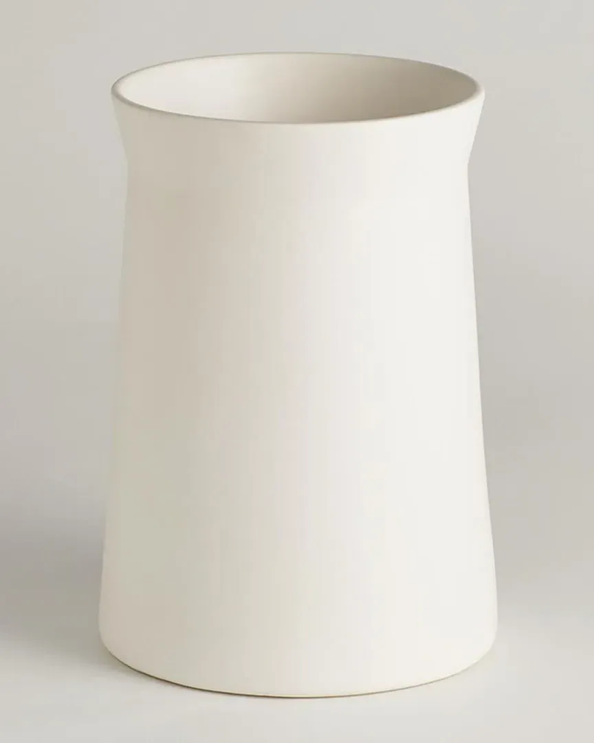 Soft Curve Vase - White image