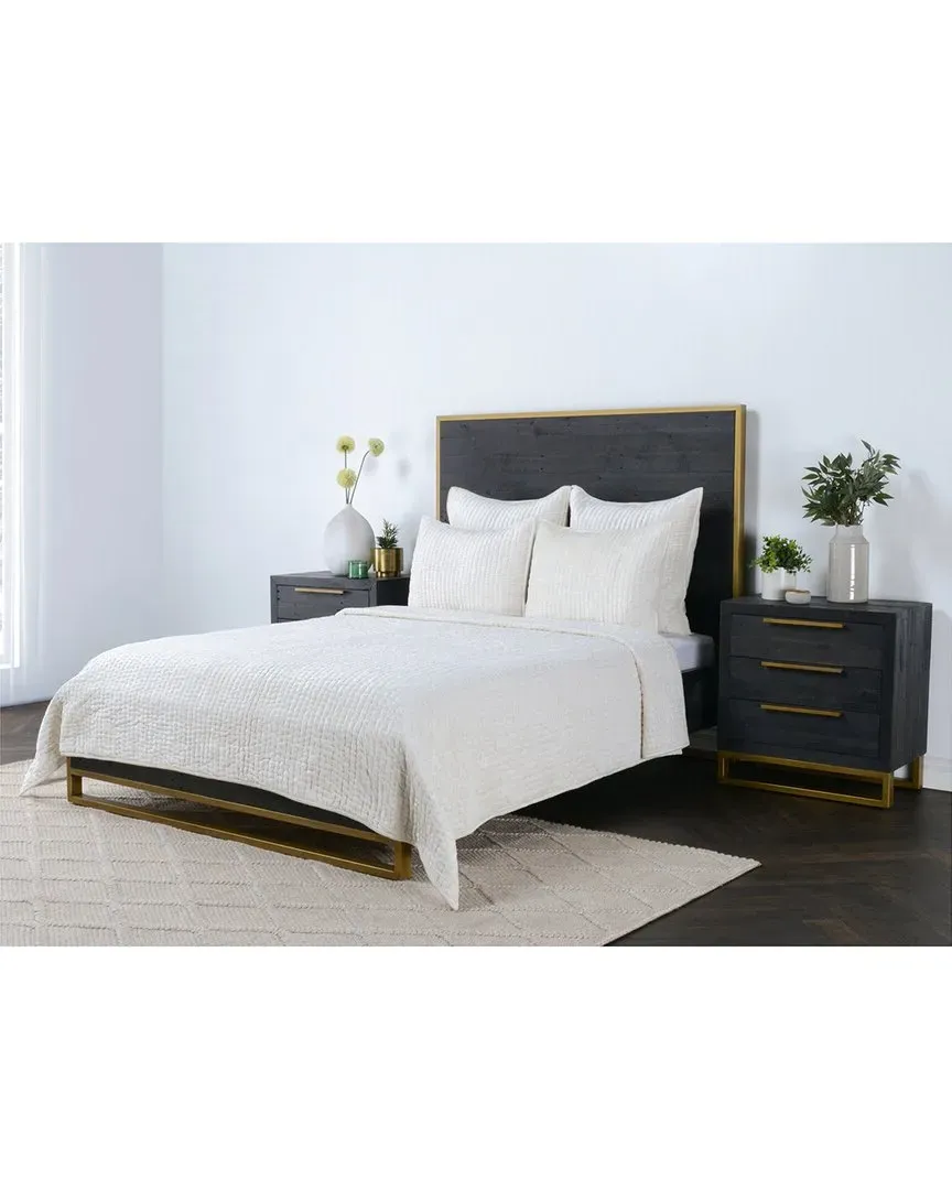 Dimitry Queen Velvet Quilt - Claret image