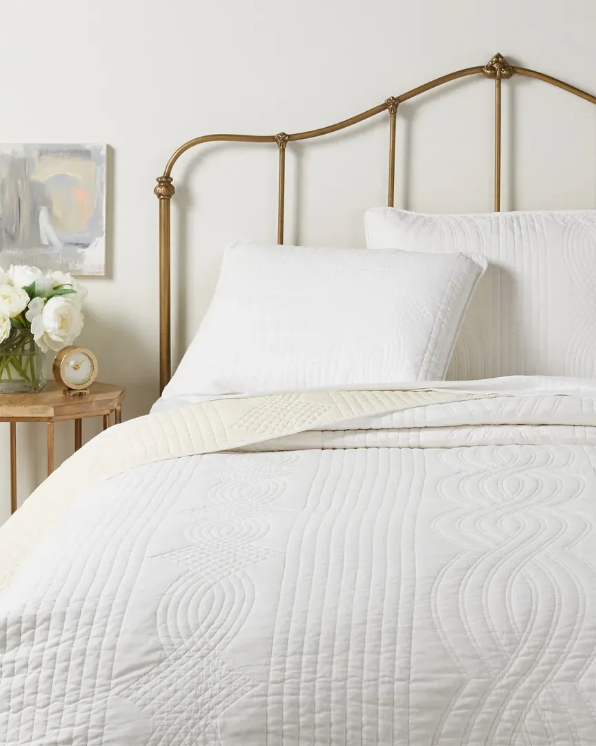 Plaza Reversible Cotton Quilt - White image